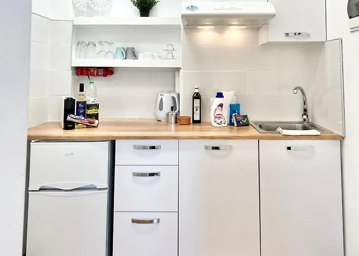 Golden Beach, Little Troll House 3 *